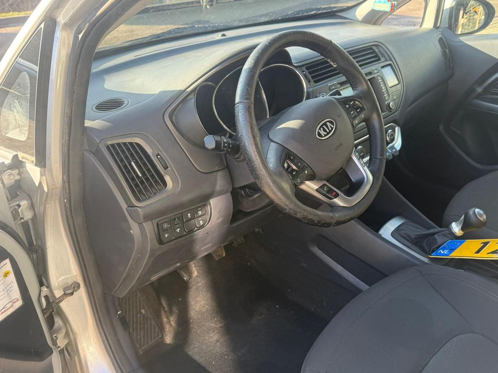 Kia Rio 1.2 CVVT Super Pack, Euro 5, Zwart, 4 cilinders, LED verlichting