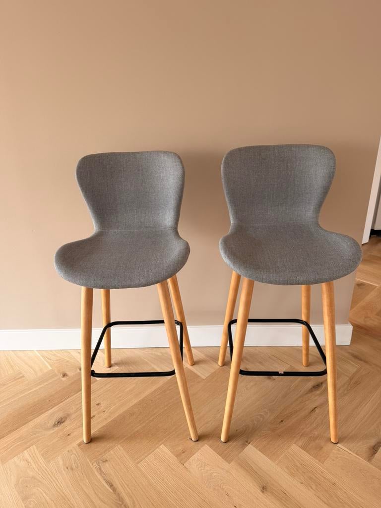 Grijze barkrukken, 2 krukken, Ophalen of Verzenden, Zo goed als nieuw, 90 cm of meer