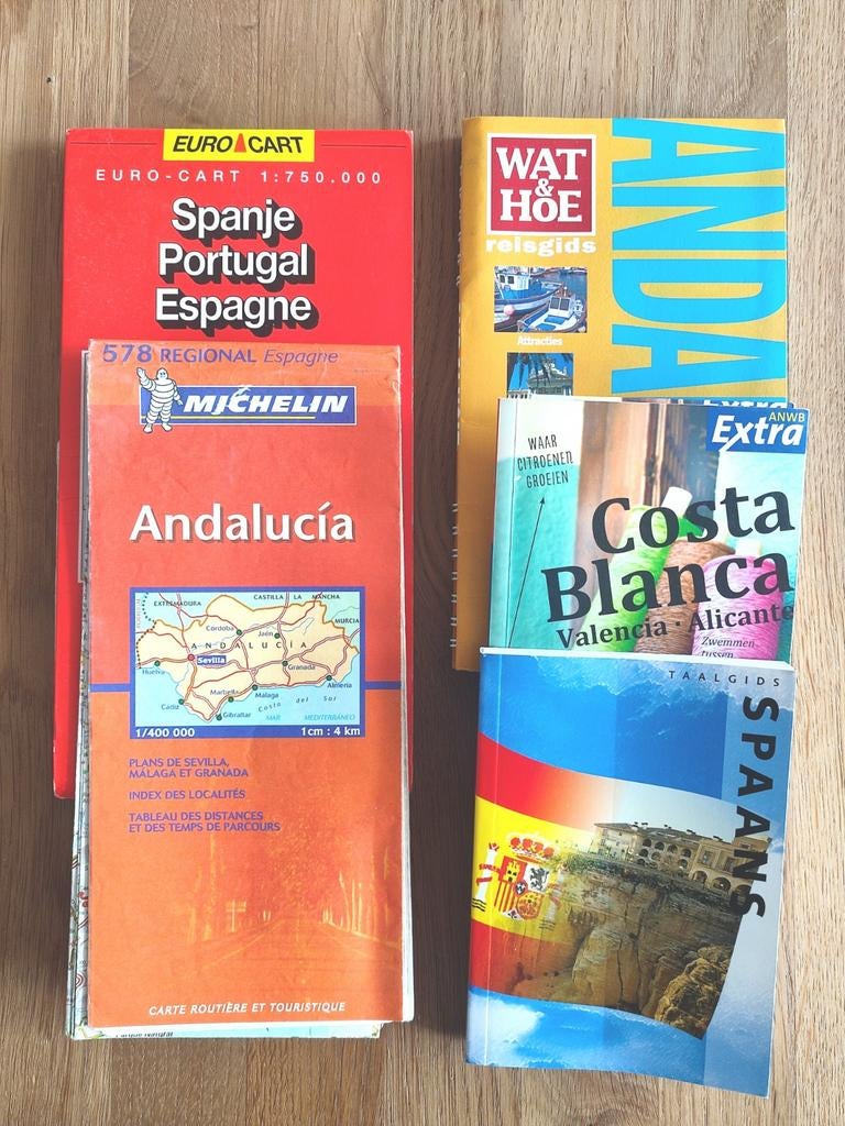 Reisgids Spanje Andalusië Costa Blanca Taalgids Wegenkaart, Ophalen of Verzenden, Gelezen, Europa, Reisgids of -boek