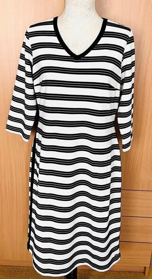 Angelle Milan gestreepte jurk maat 42[v], Kleding | Dames, Zwart, Maat 42/44 (L), Ophalen of Verzenden, Zo goed als nieuw