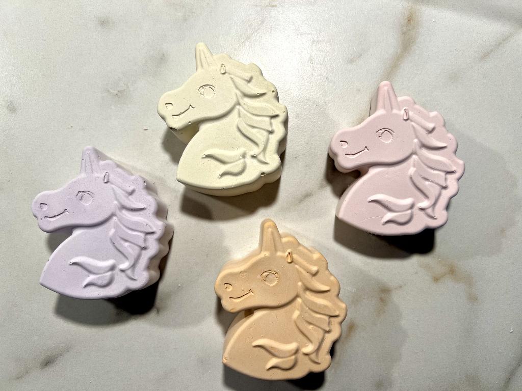 Traktatie Stoepkrijt Eenhoorns met bellenblaas verjaardag, Hobby en Vrije tijd, Feestartikelen, Ophalen of Verzenden, Nieuw, Feestartikel