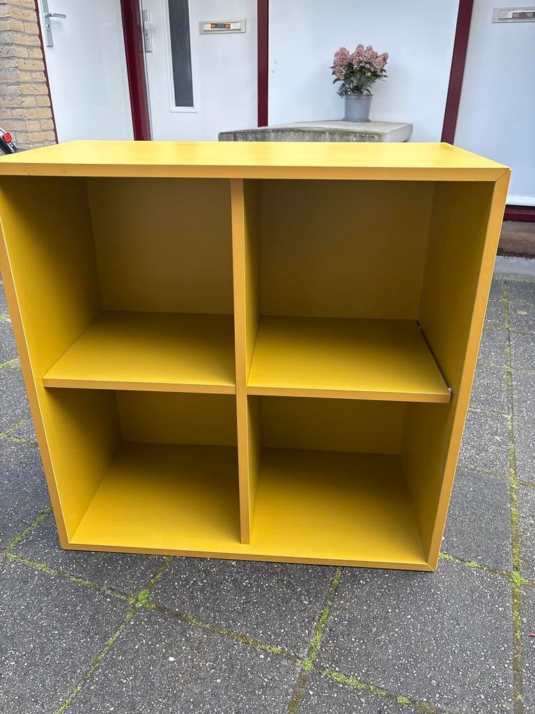 IKEA Eket kast - Geel opbergmeubel met 4 vakken, Ophalen, Met plank(en), Gebruikt, 50 tot 100 cm