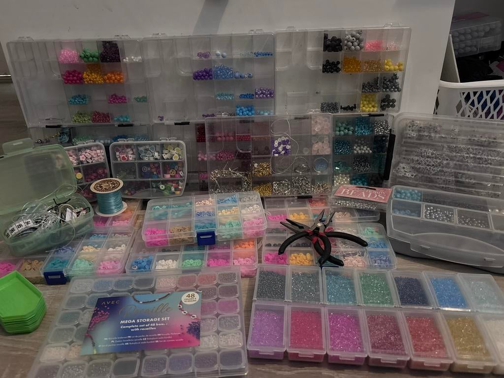 Grote verzameling kralen en benodigdheden, Hobby en Vrije tijd, Kralen en Sieraden maken, Ophalen of Verzenden, Gebruikt, Kraal