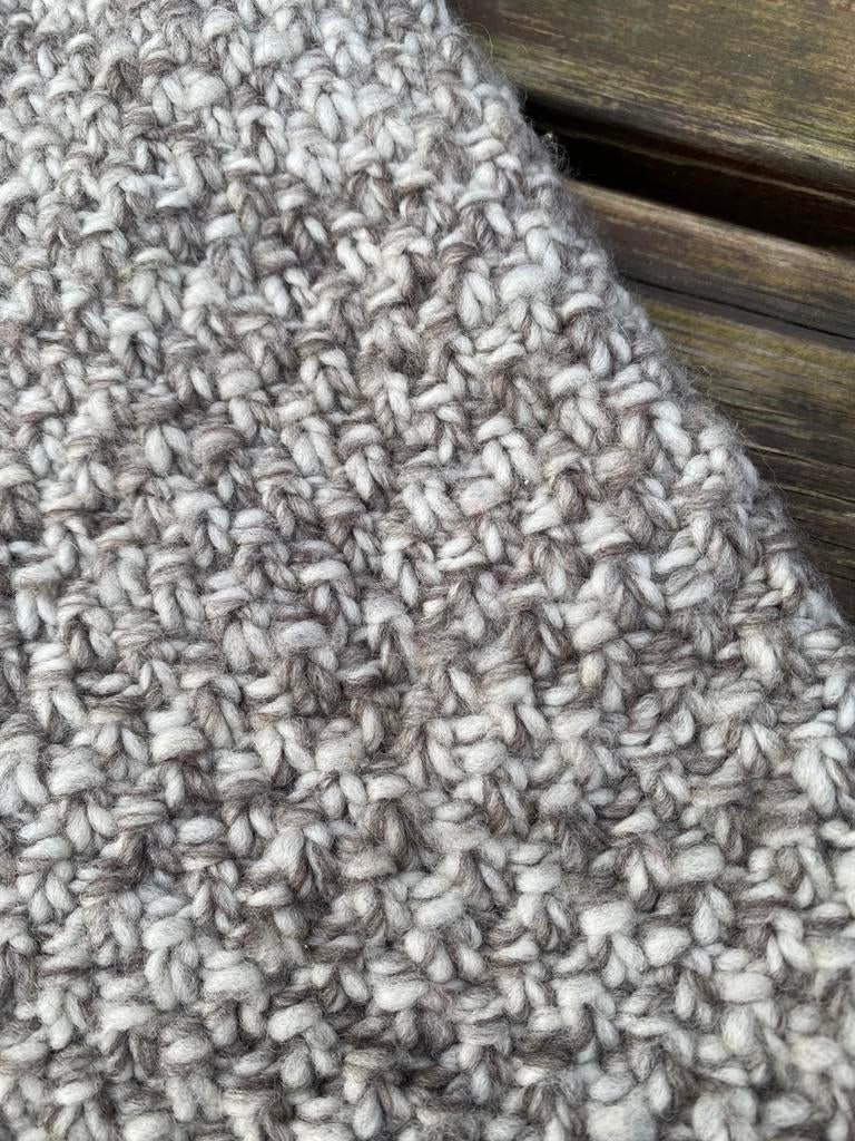 Wollen col INTI gemêleerd grijs, Verzenden, Gedragen, Sjaal