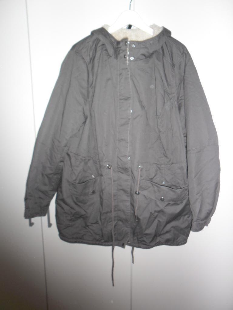 H&M Divided Grijze Winterjas Met Capuchon Maat 2XL, Kleding | Dames, H&M, Maat 46/48 (XL) of groter, Ophalen of Verzenden, Zo goed als nieuw