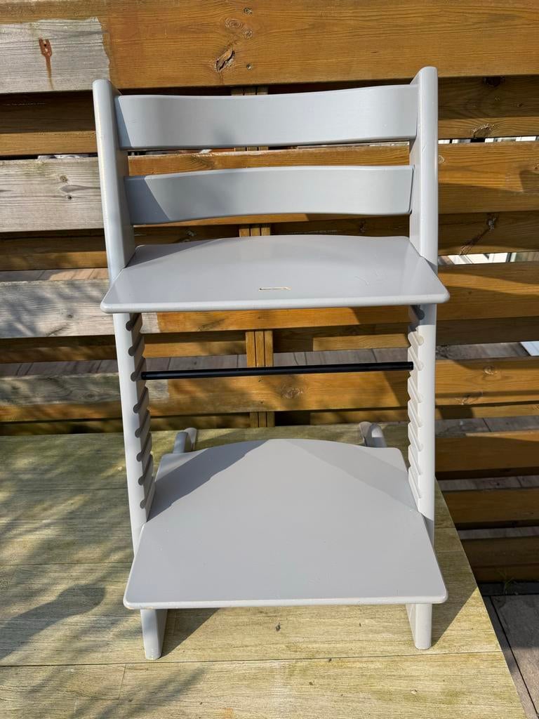 Stokke kinderstoel - Grijs, verstelbaar, Kinderen en Baby's, Kinderstoelen, Gebruikt, Meegroeistoel, Aanschuifbaar, Ophalen
