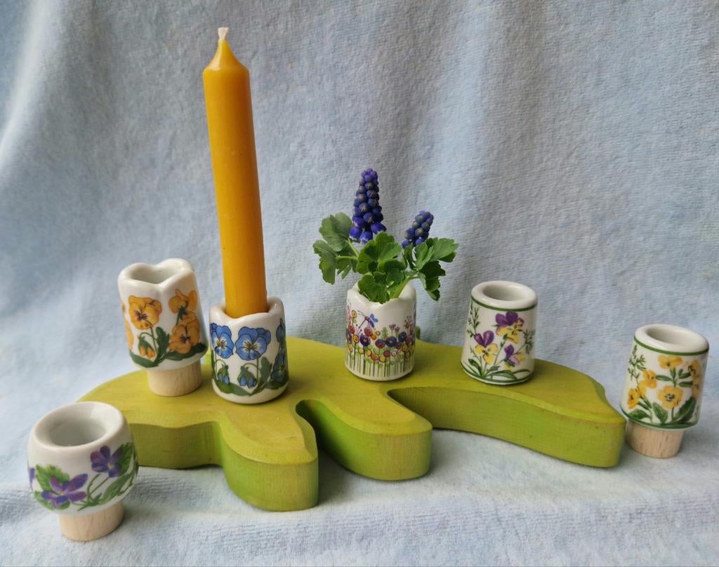 Jaarring steker gebloemd vaasje lente voorjaar Vrije School, Verzenden, Nieuw, Overige materialen, Minder dan 25 cm