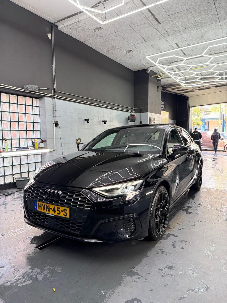 Audi A3 Sportback 40 TFSI e S line /Panorama/Sfeer/Camera, Auto's, 1525 kg, 4 cilinders, Leder en Stof, Zwart