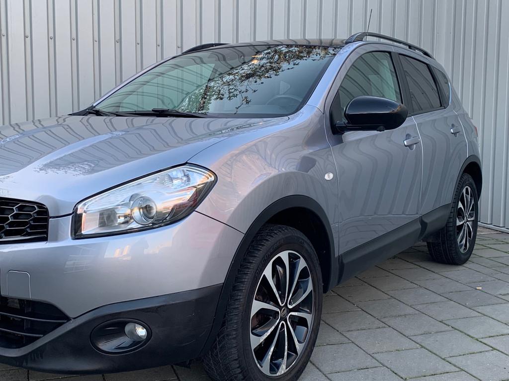 Nissan Qashqai 1.6|Automaat|360 Camera|Navigatie|Panoramadak, Euro 5, Gebruikt, Zwart, 4 cilinders