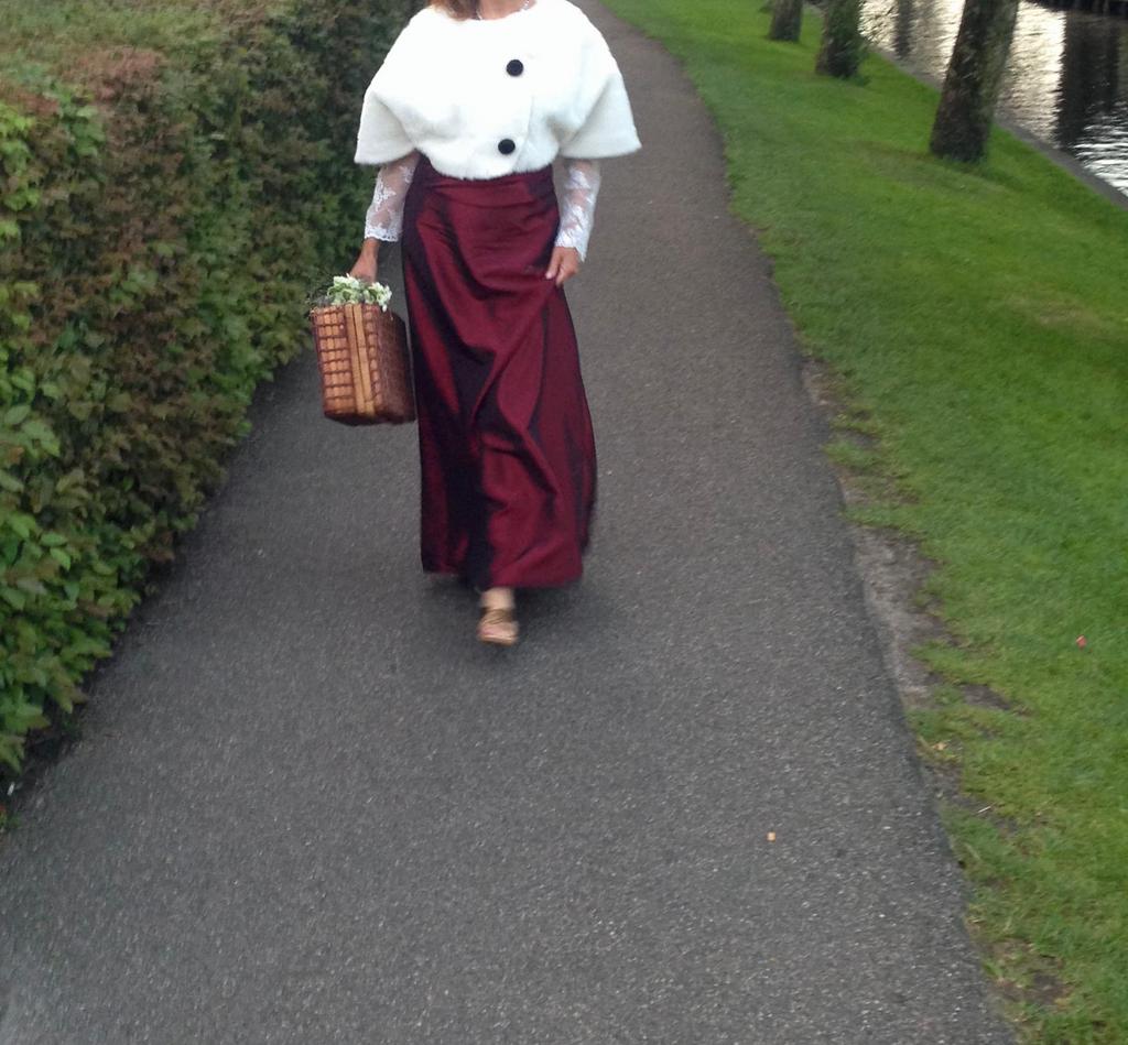 ‘Kunstbont’ bolero /stola, Ophalen, Overige typen, Wit, Maat 42/44 (L)