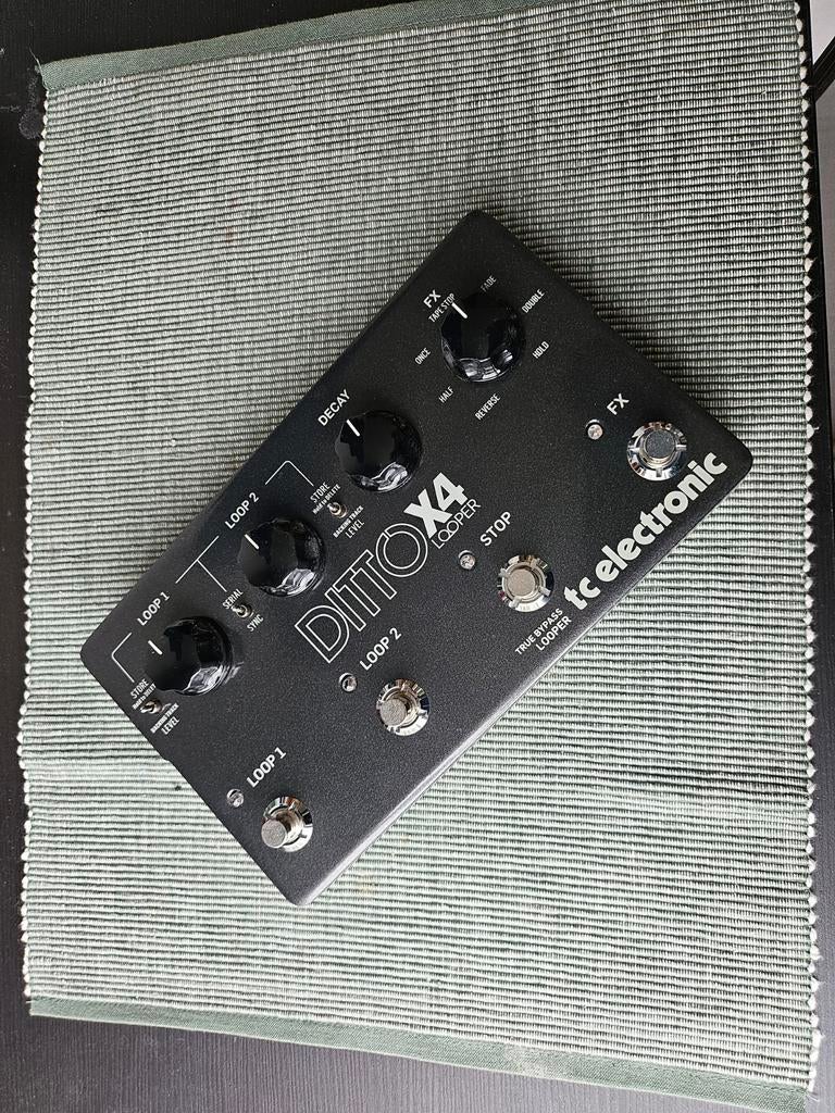 tc electronic Ditto X4 looper pedal, Muziek en Instrumenten, Effecten, Zo goed als nieuw, Ophalen of Verzenden