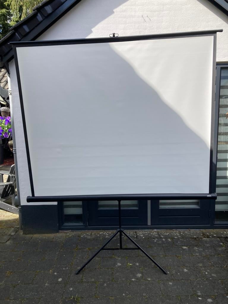 Projectiescherm Celexon, Ophalen, Gebruikt