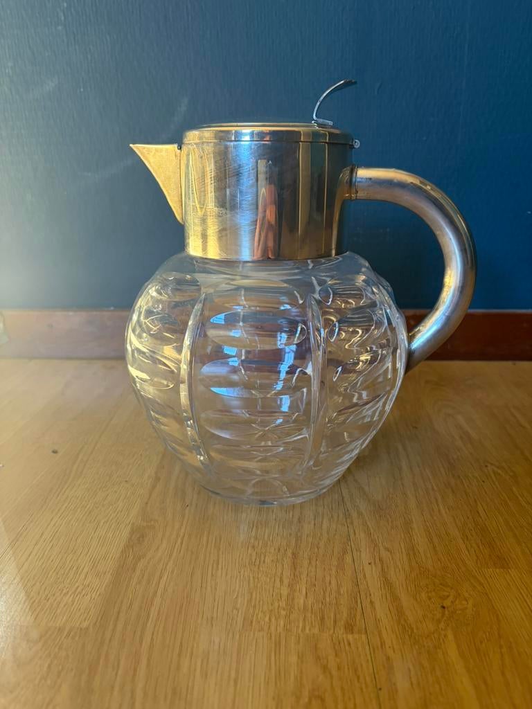 Verzilverde waterkan geslepen glas 1950, Ophalen of Verzenden