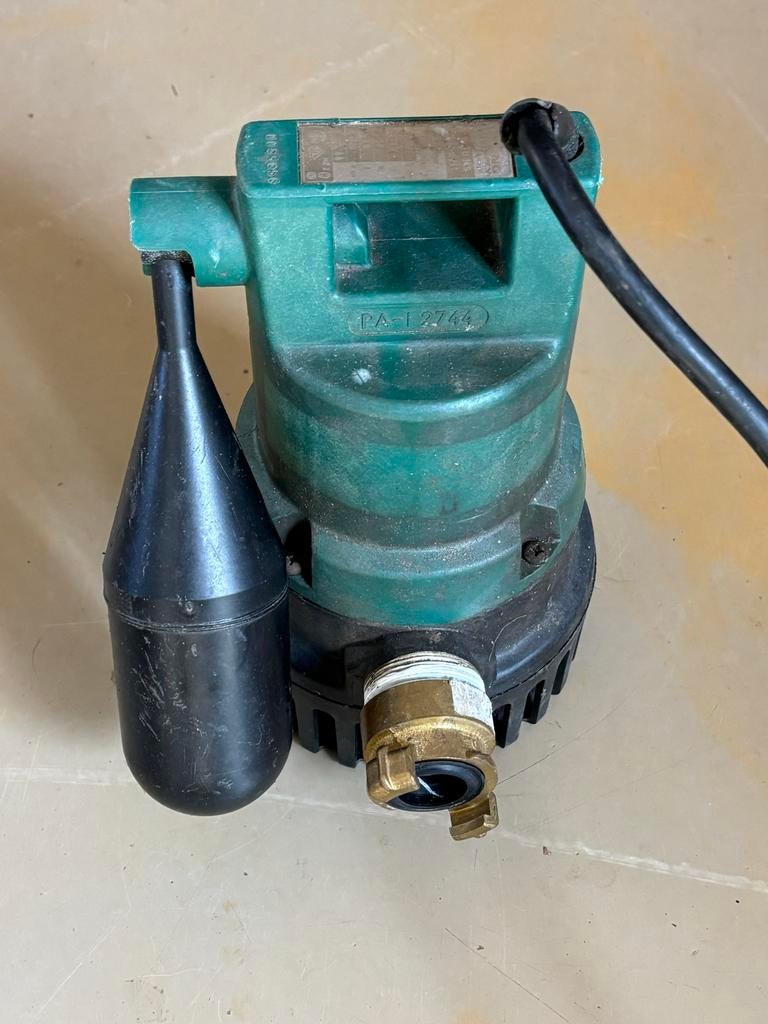 Jung dompelpomp met ingebouwde schakelaar, Tuin en Terras, Waterpompen, Gebruikt, Elektrisch, Dompelpomp, Ophalen of Verzenden