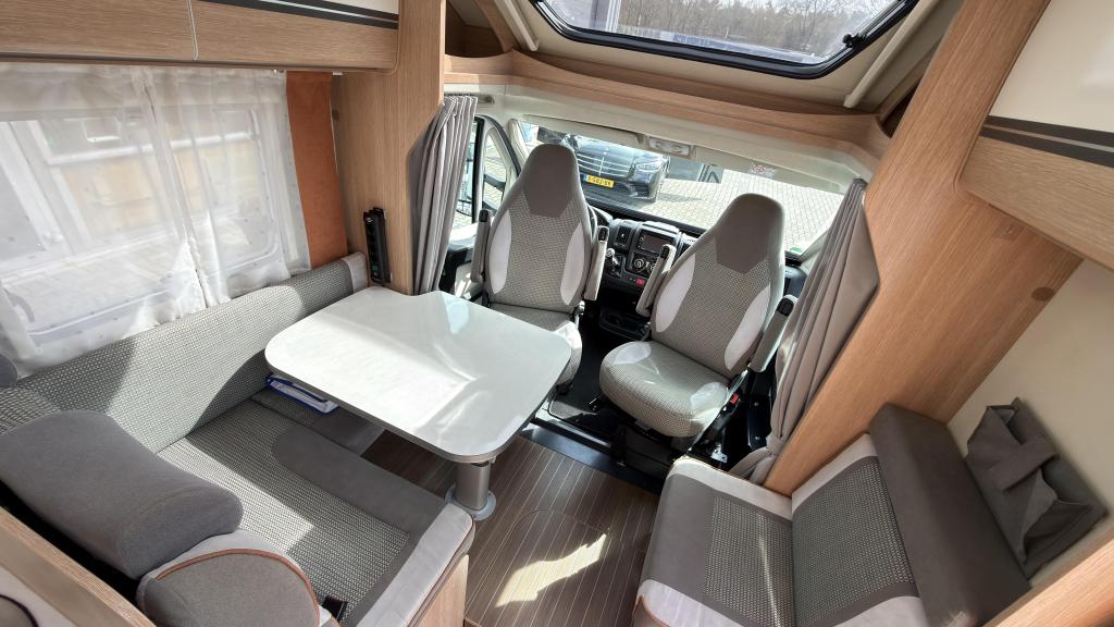 Super vol en met Queensbed De Dethleffs Orangecamp T7400, Ringverwarming, Fiat, Bedrijf, Tot en met 3