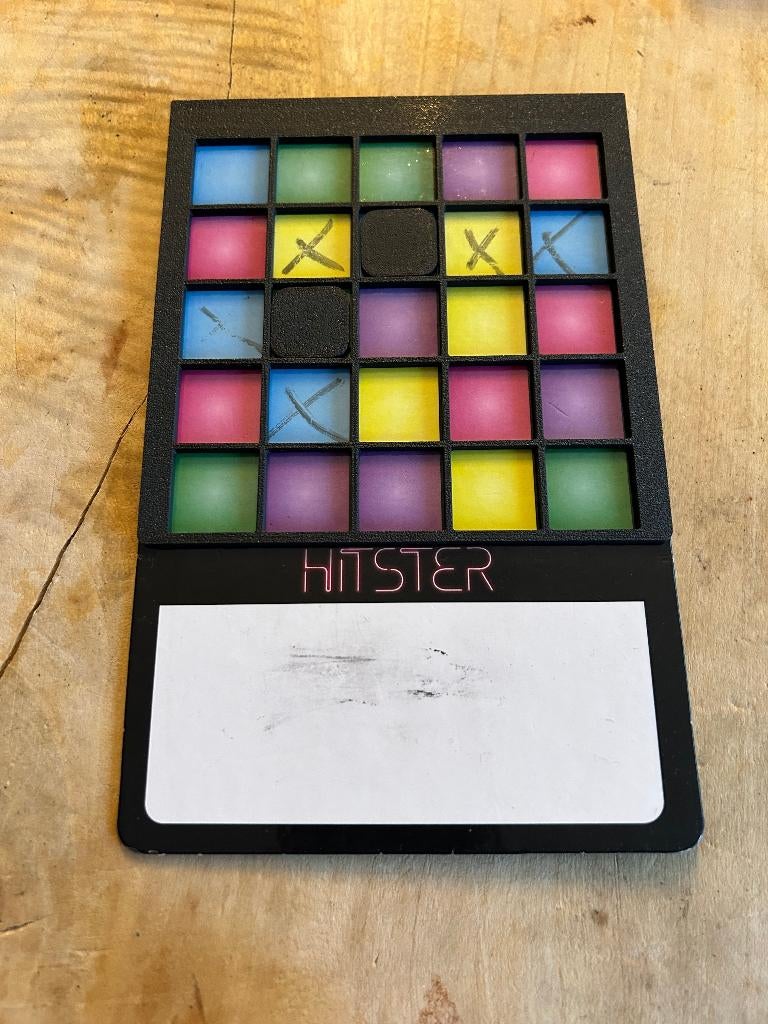 hitster spel overlay uniek design 2xzwart 1x rood, Vijf spelers of meer, Verzenden, Nieuw, Onbekend