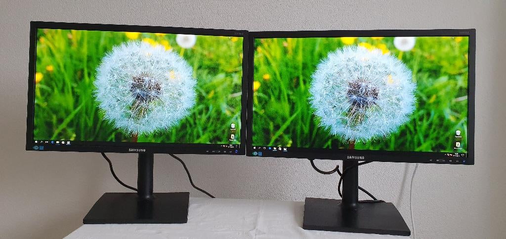 2x 24 Inch Beste Merk Samsung S24E450 Led Professioneel Lcd, Computers en Software, Monitoren, HDMI, Gebruikt, Ophalen of Verzenden