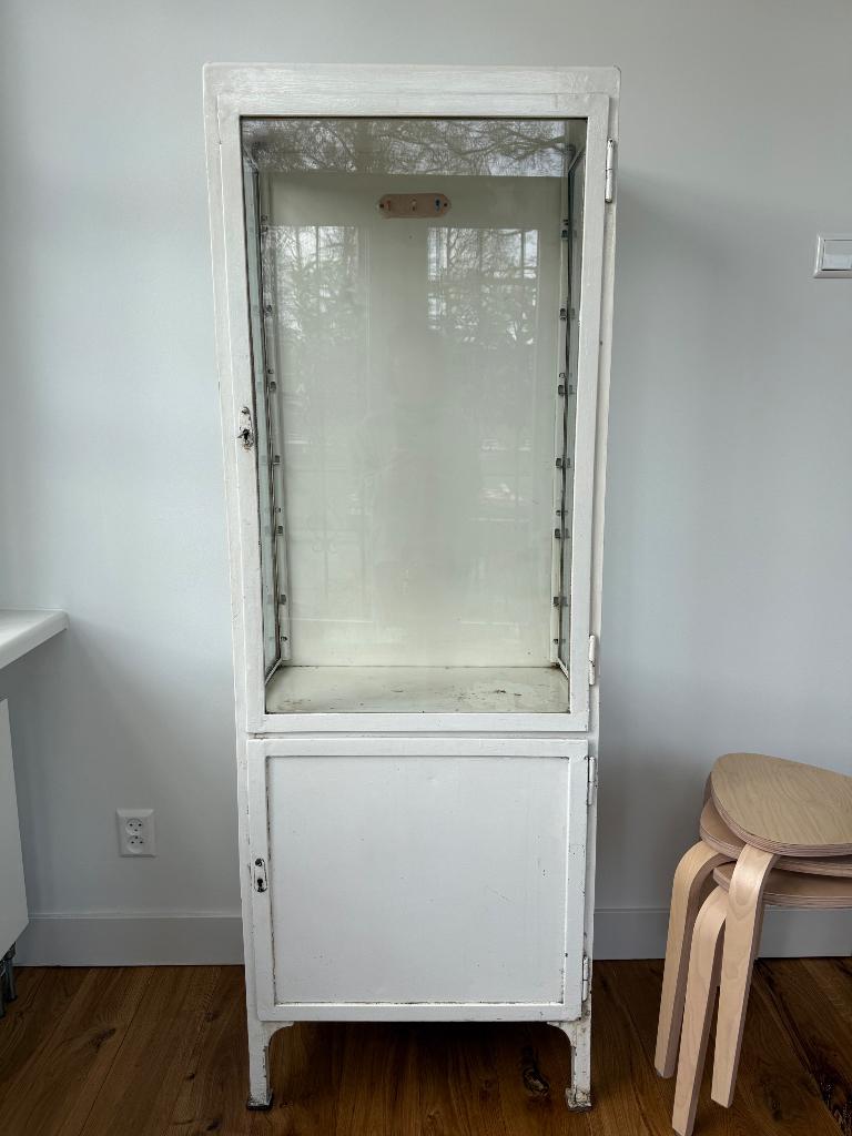 Apothekerskast medicijnkast, Huis en Inrichting, Kasten | Vitrinekasten, Ophalen, 100 tot 150 cm, 50 tot 100 cm, Metaal