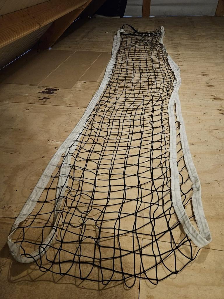 Volleybalnet met palen - 9m lang, 1m breed, Ophalen, Gebruikt, Overige typen