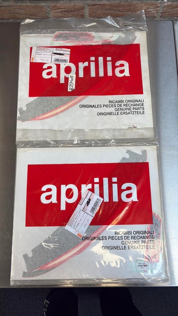 Aprilia RS 50 originele stickersets nieuw, Fietsen en Brommers, Ophalen of Verzenden, Nieuw, Tank