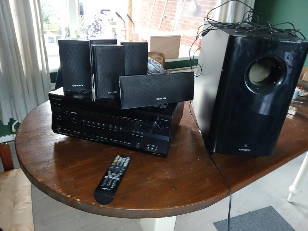 Onkyo Home Cinema Set met 5.1 Luidsprekersysteem, Audio, Tv en Foto, Home Cinema-sets, Overige merken, Gebruikt, 70 watt of meer