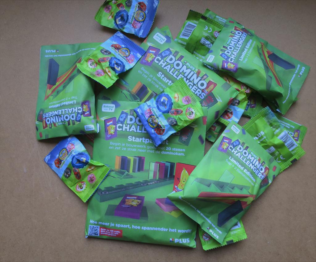 Domino Challengers en Spinners van de Plus, Verzamelen, Supermarktacties, Plus, Ophalen