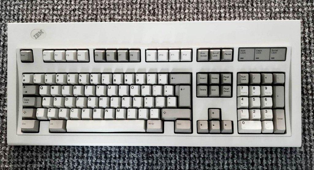 IBM Model M toetsenbord (26-03-1987), Computers en Software, Toetsenborden, Refurbished, Ophalen of Verzenden, Qwerty, IBM