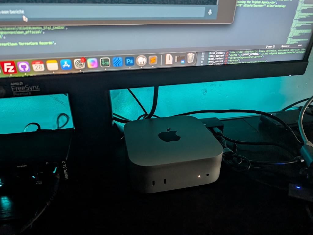 Apple Mac Mini m4 16gb 1tb + Acasis 8-in-1 40Gbps Dock, Computers en Software, Apple Desktops, Ophalen, SSD, Zo goed als nieuw