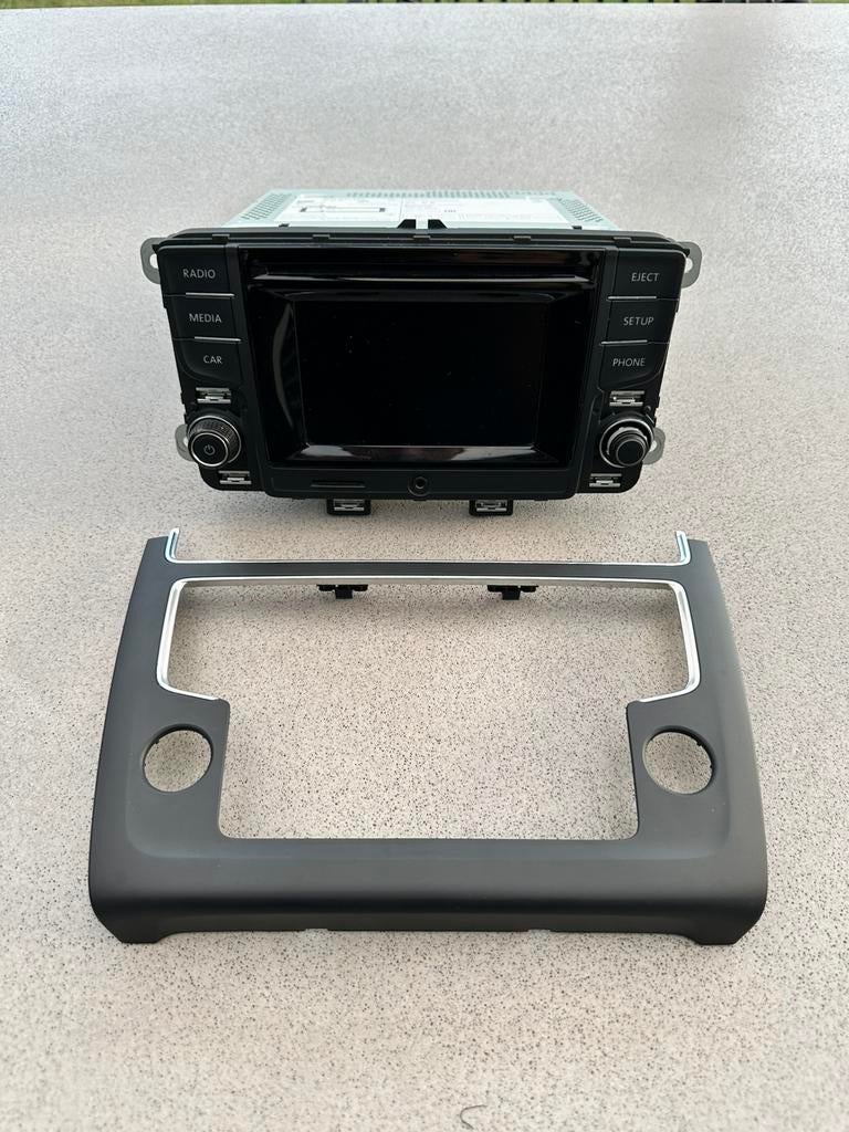 Originele VW Polo 6C Radio 2015 + Omlijsting | Bluetooth, Auto diversen, Autoradio's, Ophalen, Gebruikt
