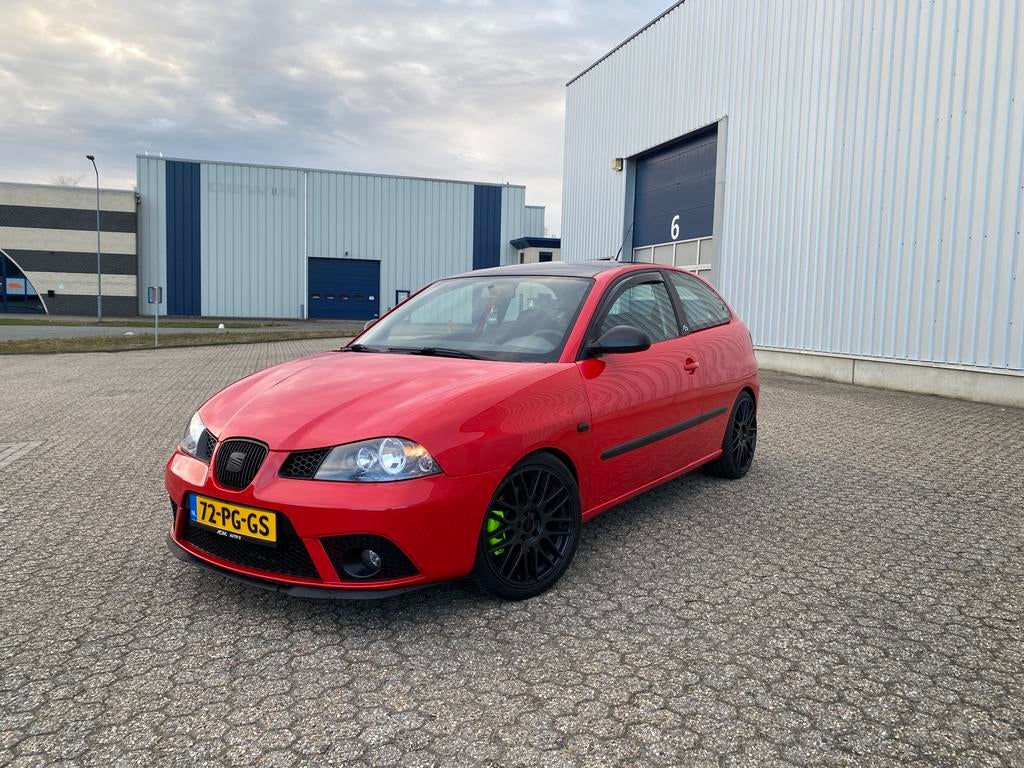Seat Ibiza FR 1.8 20VT 240 pk 3DRS 2004 Rood, Auto's, Seat, Stof, Zwart, 4 cilinders, Origineel Nederlands