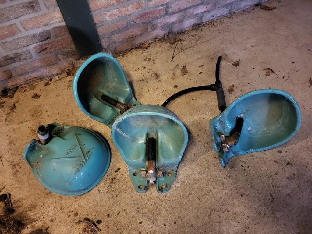 Suevia Drinkbak

Vee water