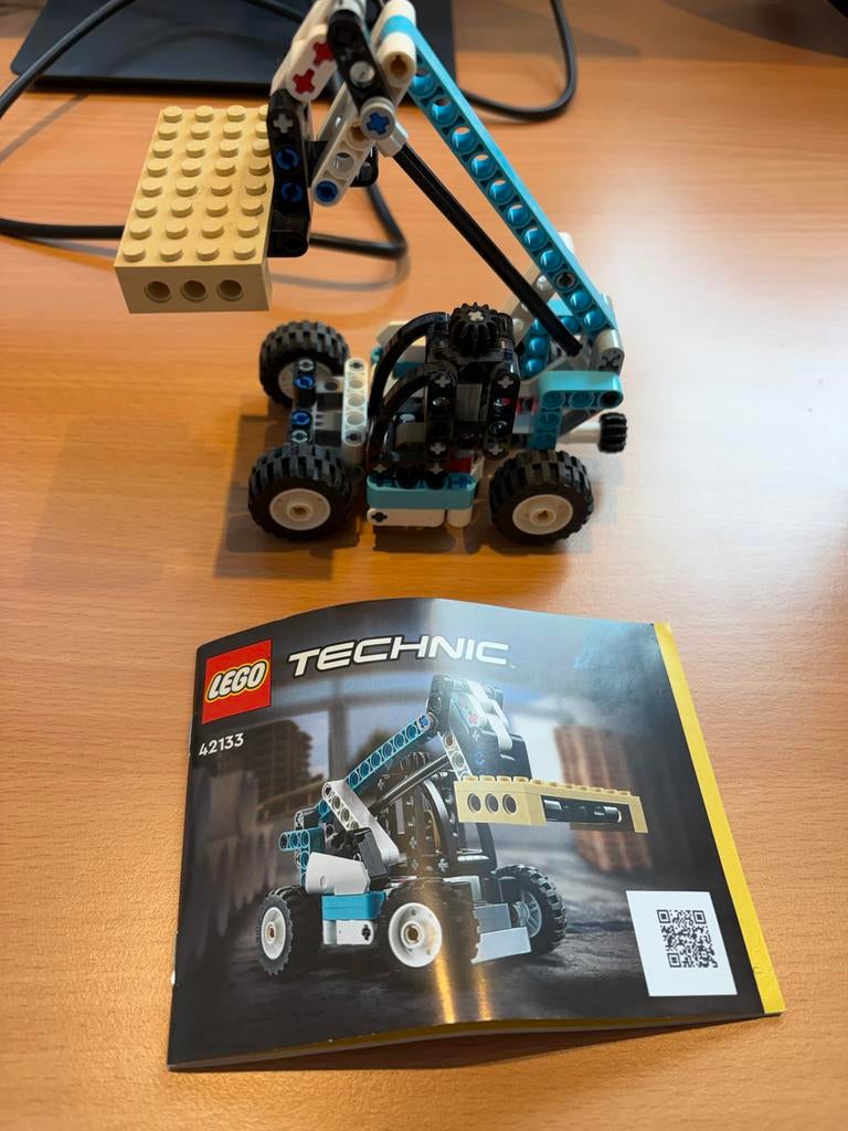 Lego Technic 42133 Telehandler - Complete Set, Ophalen of Verzenden, Zo goed als nieuw, Complete set, Lego