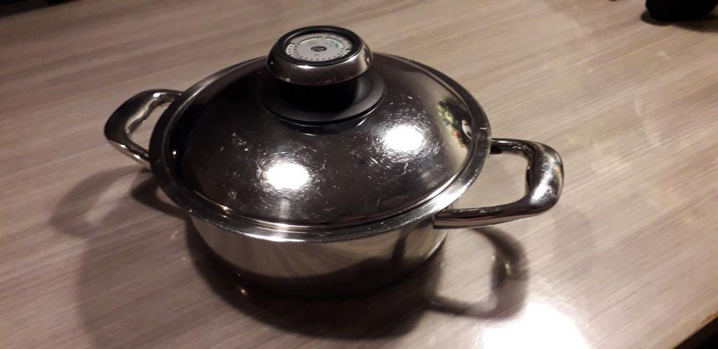 AMC pan 24 cm, Huis en Inrichting, Keuken | Potten en Pannen, Ophalen of Verzenden, Rvs