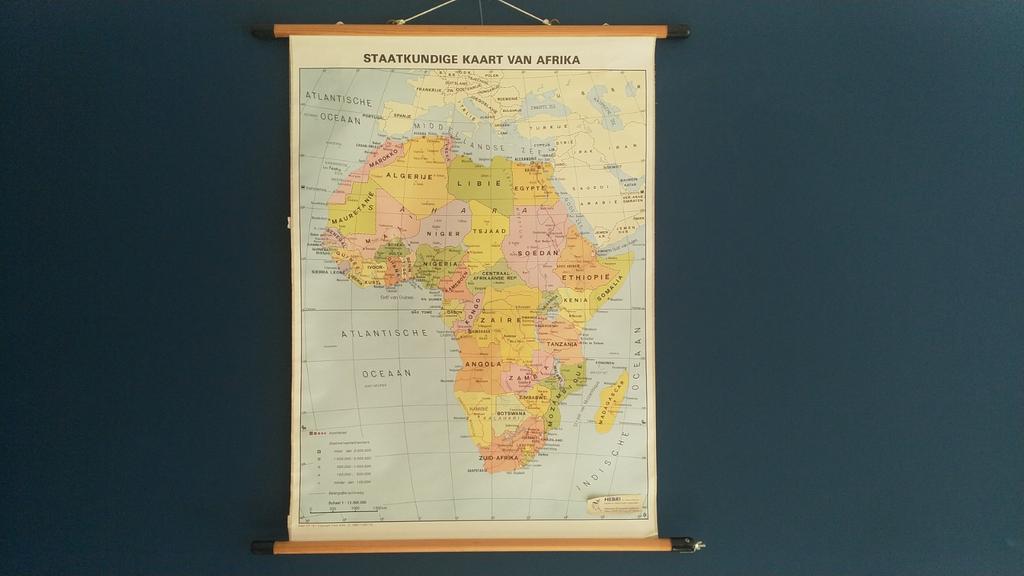 Schoolkaart, “Staatkundige kaart van Afrika”, Antiek en Kunst, Antiek | Schoolplaten, Ophalen, Aardrijkskunde
