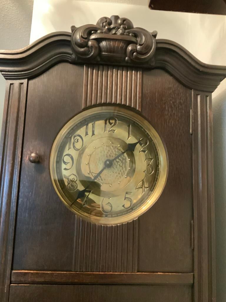 Oude Staande Klok met Gouden Details, Ophalen