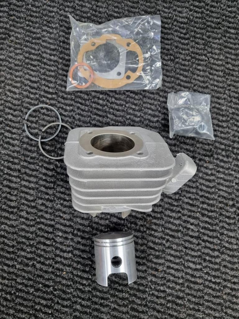 Nieuwe cilinder puch piaggio peugeot, Piaggio, Airsal, Spanje, Nieuw