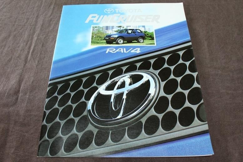 Toyota RAV4 Funcruiser 1995 verkoop folder brochure, Ophalen of Verzenden, Gelezen, Toyota