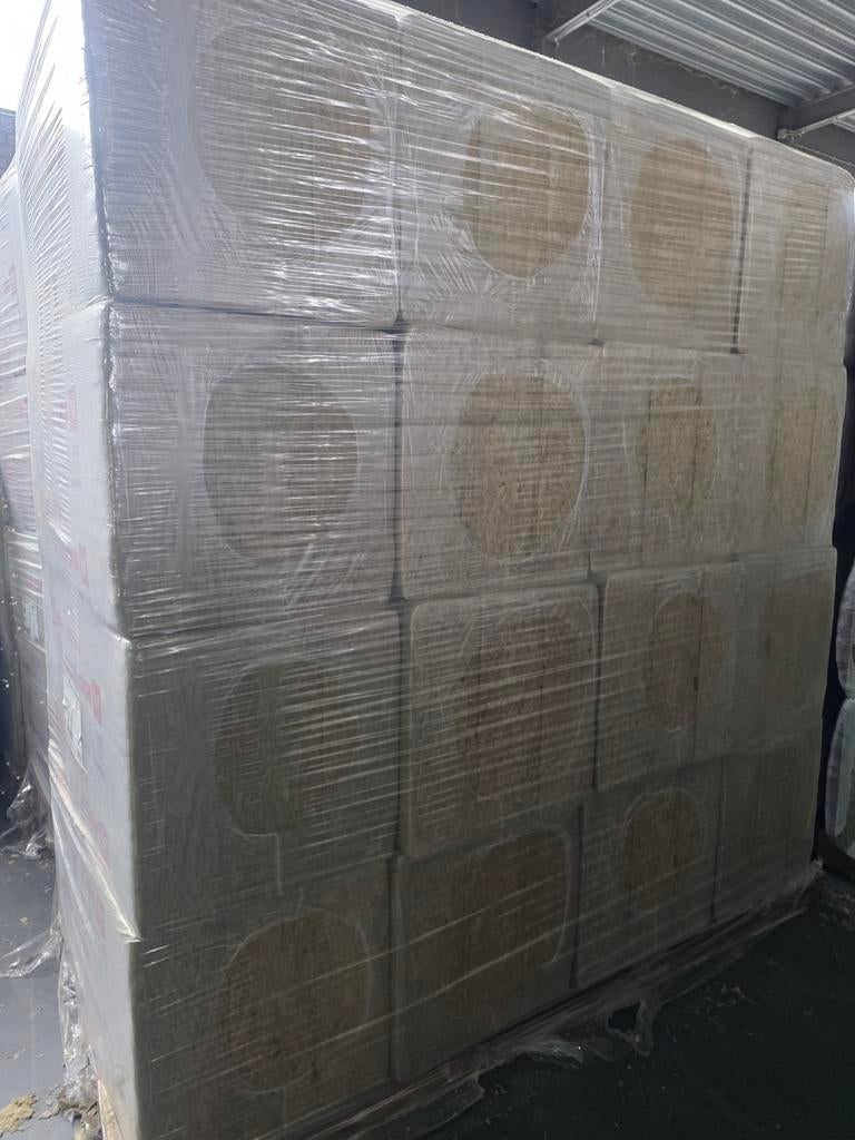 Partij van 4 pallets steenwol 200mm, Dakisolatie, 12 cm of meer, Nieuw, Steenwol