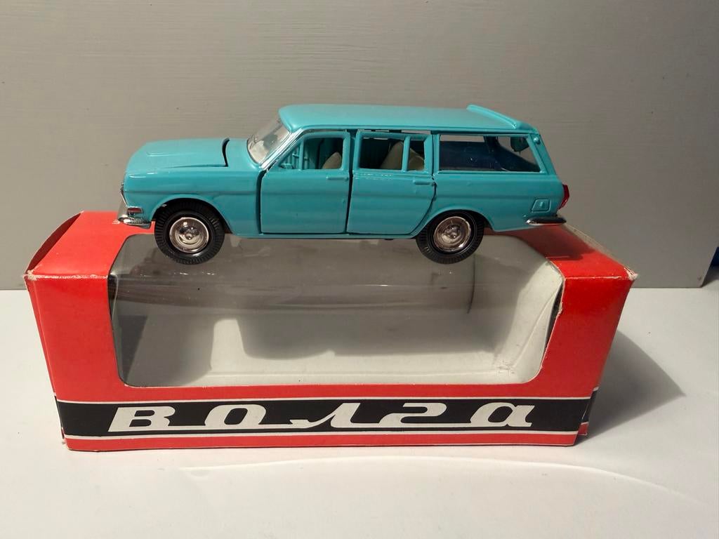 Volga USSR GAZ 24 Stationwagon Novoexport, Hobby en Vrije tijd, Modelauto's | 1:43, Ophalen of Verzenden, Zo goed als nieuw, Auto