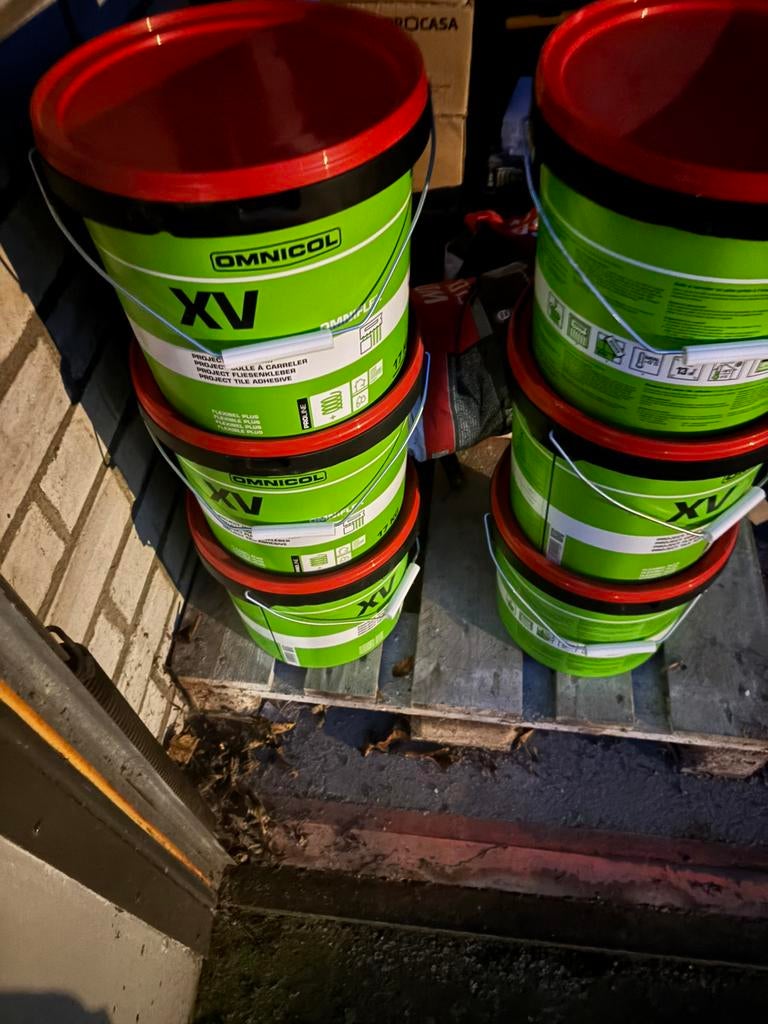 Tegellijm, Overige materialen, Wandtegels, Zo goed als nieuw, 10 m² of meer