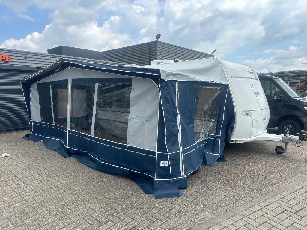 Fendt Bijou 590 Vast bed / Airco / Voortent, Caravans en Kamperen, Caravans, Rondzit, Bedrijf, Tot en met 4, 1000 - 1250 kg