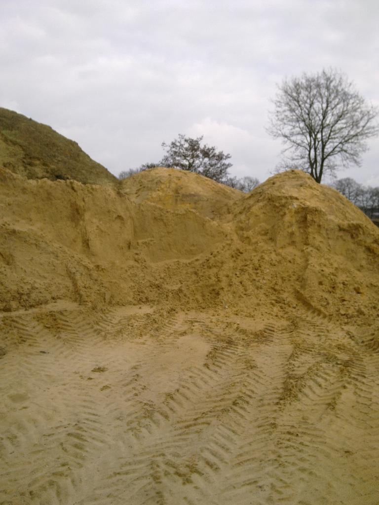 Vulzand straatzand metselzand zand zwarte grond teelaarde, Tuin en Terras, Zand, Ophalen of Verzenden, Gebruikt, Straatzand