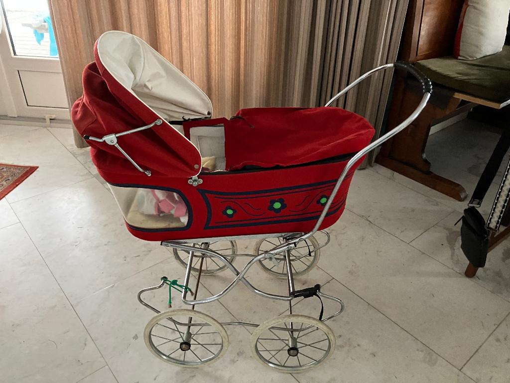 Vintage poppenwagen, Kinderen en Baby's, Speelgoed | Poppen, Ophalen, Gebruikt, Overige typen