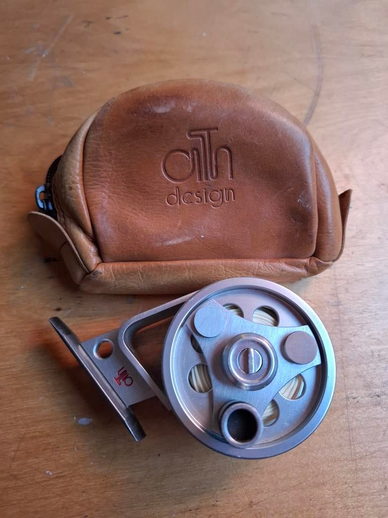 ATH Antireverse Vliegenreel - Zeer Licht Gebruikt, Ophalen of Verzenden