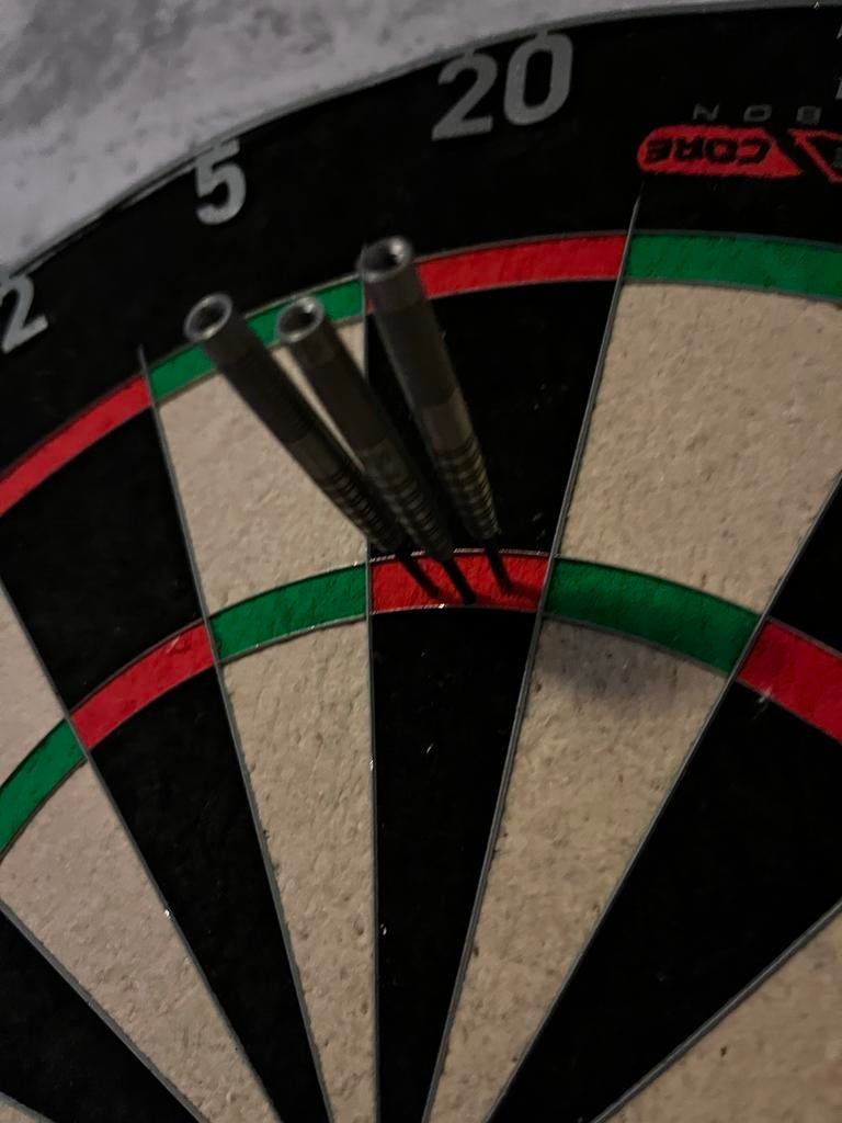 Dartpijlen bundel: Wolfram, Clayton, Ophalen of Verzenden, Gebruikt, Pijlen