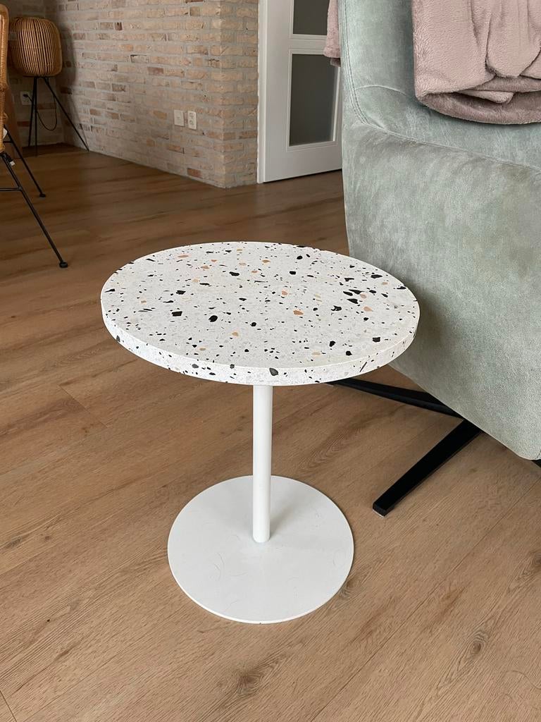 Stijlvolle ronde bijzettafel - Nieuwstaat, Rond, Zo goed als nieuw, Ophalen, 45 tot 60 cm