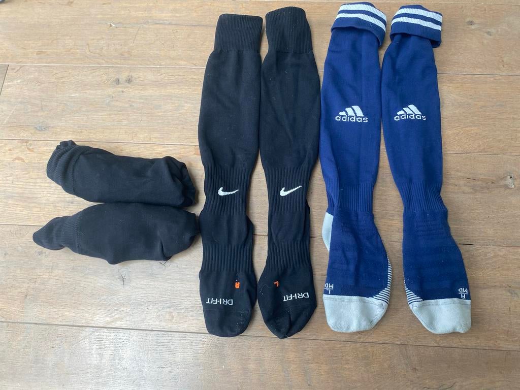 Voetbalsokken 4 paar (39-40) Nike & Adidas, Sport en Fitness, Ophalen of Verzenden, Gebruikt, Overige typen