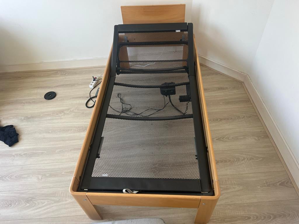 Net eenpersoons elektrisch Auping bed, 90 cm, Eenpersoons, Bruin, Ophalen of Verzenden