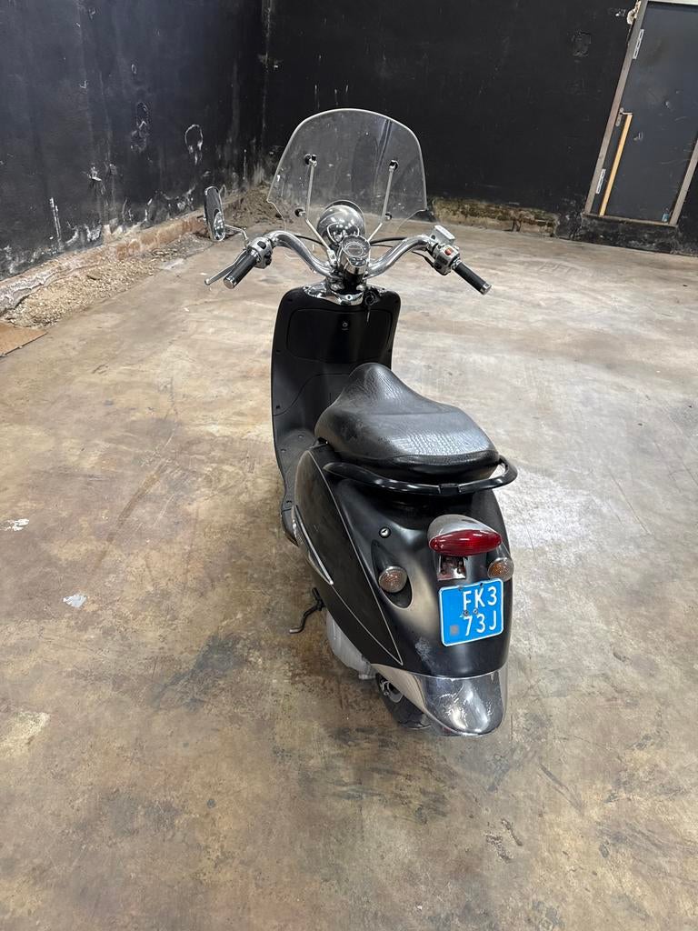 Aprilia mojito Zwarte scooter met windscherm, Ophalen, Gebruikt, Benzine, Overige merken