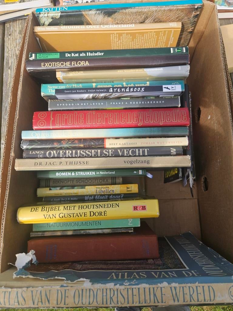 Doos met ruim 20 boeken over flora en fauna, Ophalen, Gelezen, Natuur algemeen